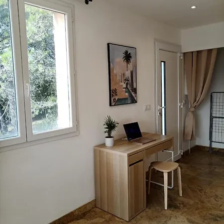 Appartement Lumineux Au Cœur De La Garrigue Saint-Nazaire (Gard)