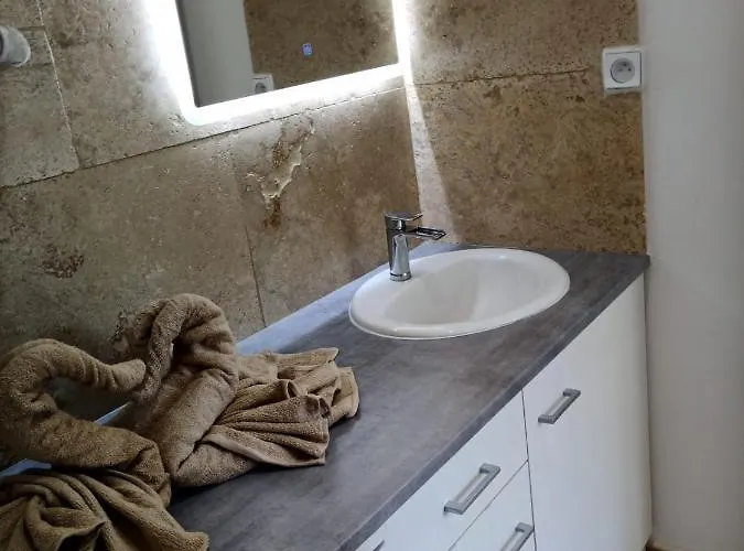 Lumineux Au Coeur De La Garrigue Apartment